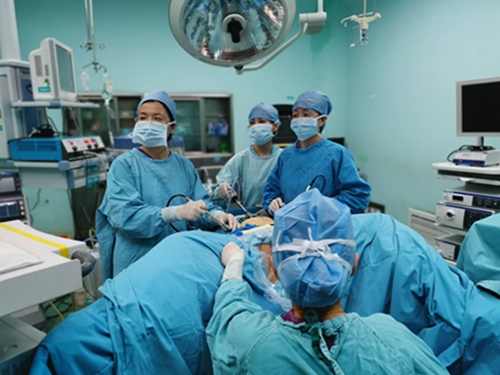 各类手术不分昼夜.jpg 各类手术不分昼夜.jpg