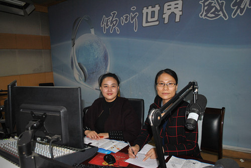 尹主任应邀在电视台作科普宣传_副本.jpg 尹主任应邀在电视台作科普宣传_副本.jpg