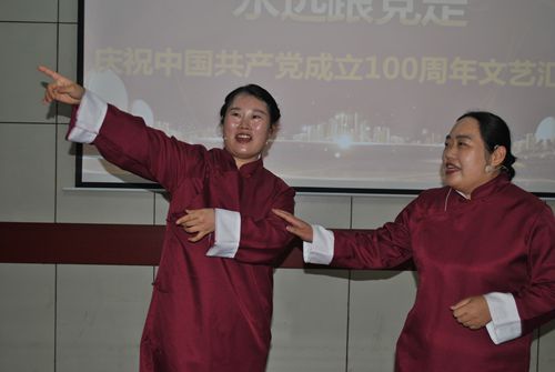 6、相声:学歌曲_副本.jpg 6、相声:学歌曲_副本.jpg