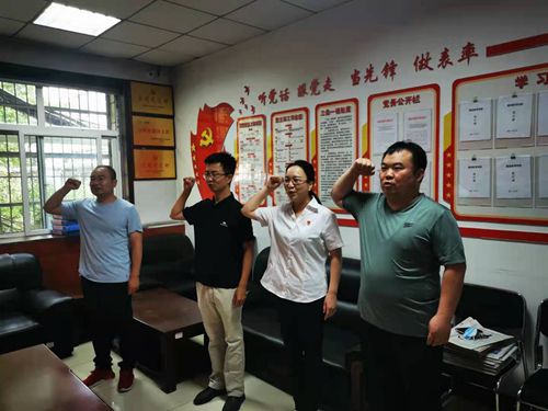 老党员_副本.jpg