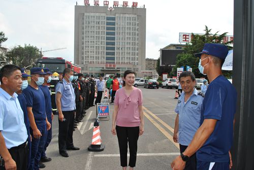 院领导向消防官兵的指导表示感谢_副本.jpg