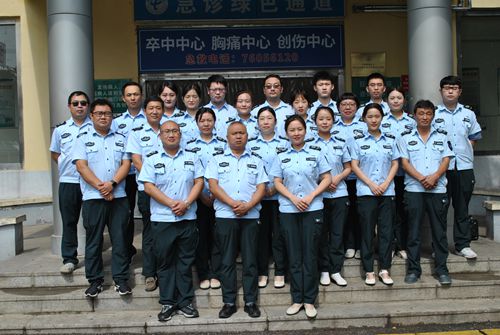 急诊科团队_副本.jpg 急诊科团队_副本.jpg