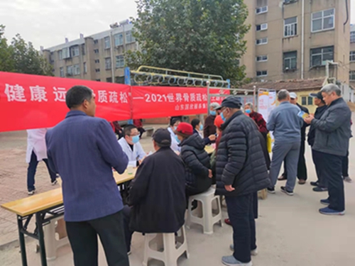 义诊现场图片1.jpg 义诊现场图片1.jpg