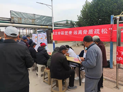 义诊现场图片2.jpg 义诊现场图片2.jpg