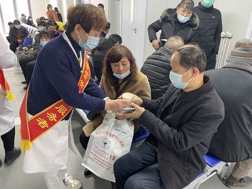寒冬就医有温�?我为患者办实事1_副本.jpg 寒冬就医有温�?我为患者办实事1_副本.jpg